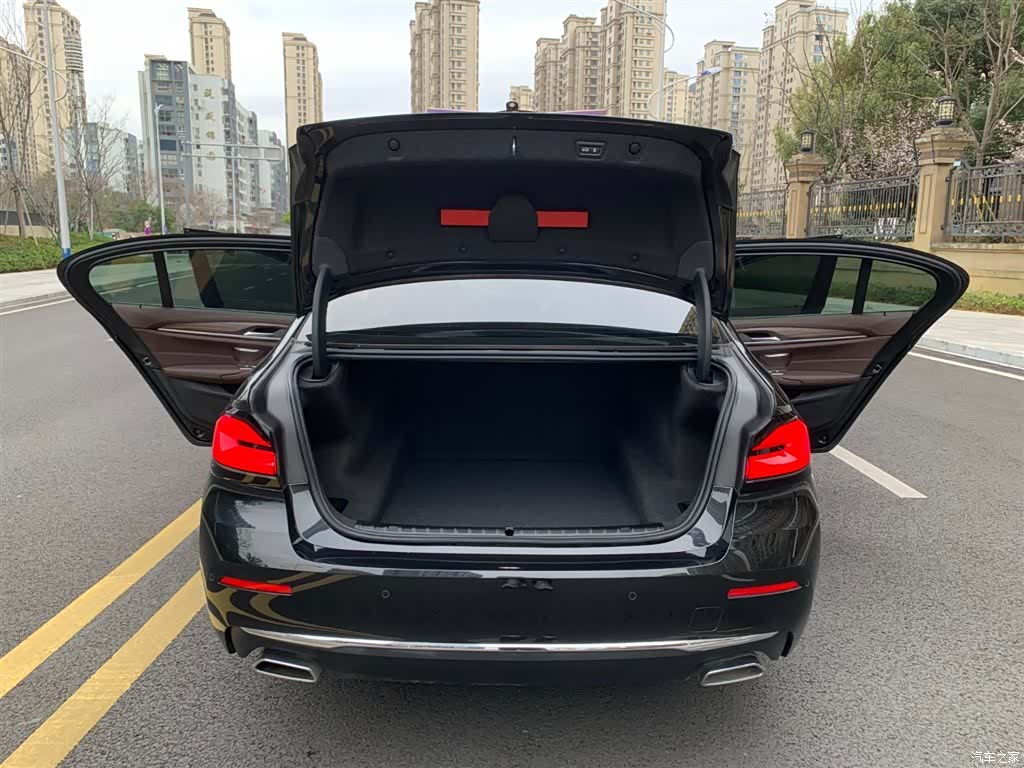 BMW 5 Series, 2023 8