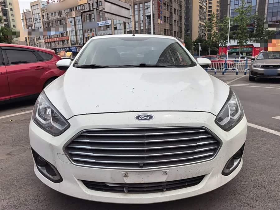 Ford Focus 2015, фото 3