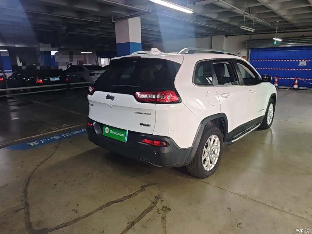 Jeep Cherokee, 2017 7