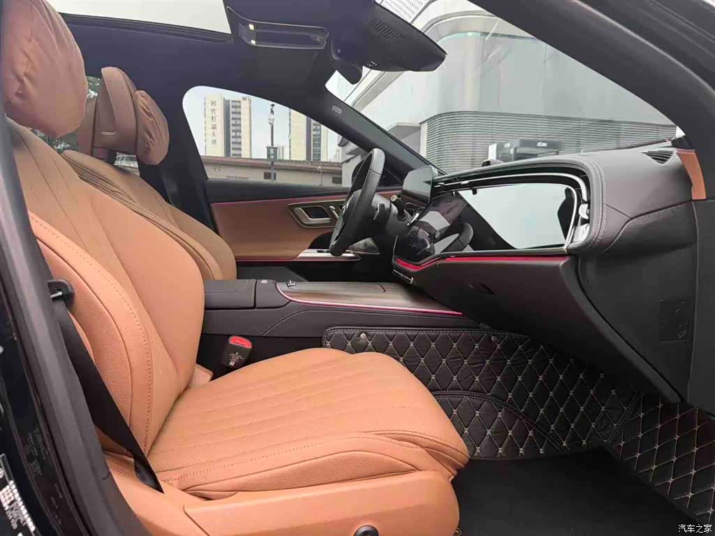 Mercedes-Benz E-Class, 2025 12