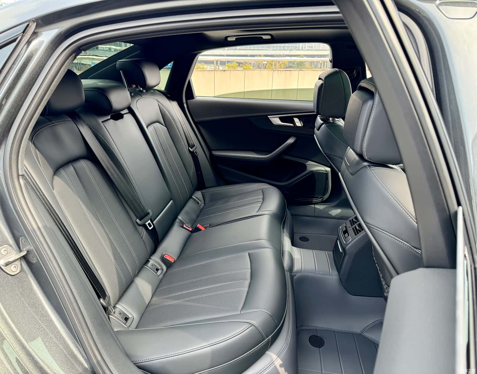Audi A4L, 2025 7