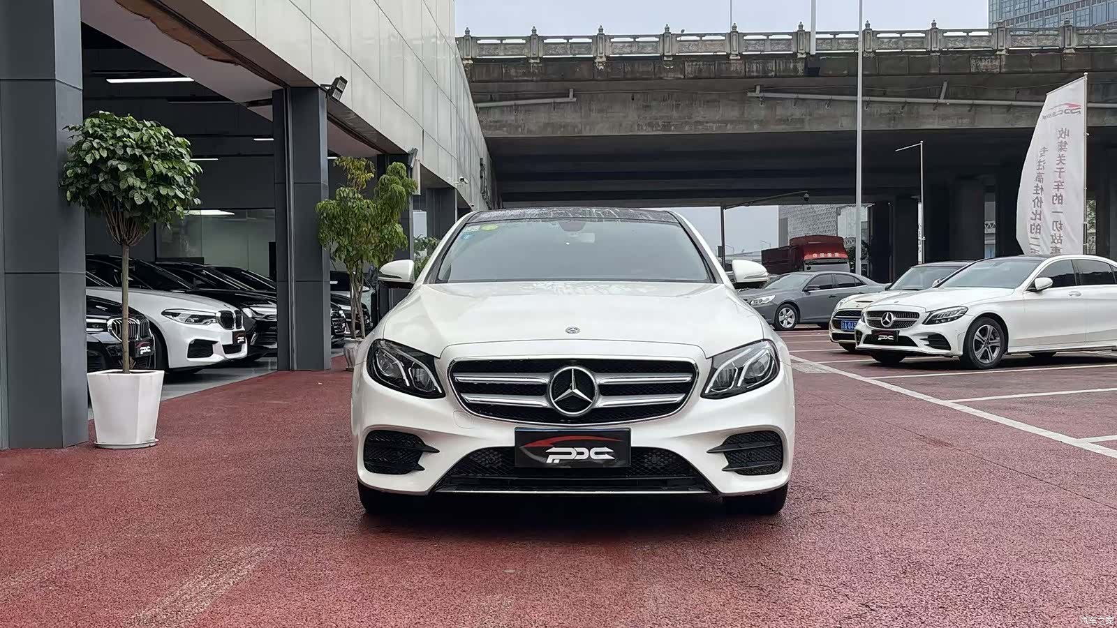 Mercedes-Benz E-Class, 2018 3