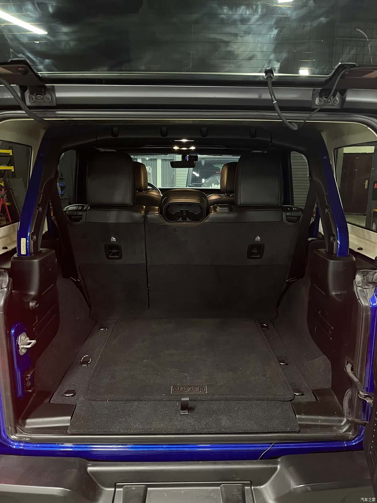 Jeep Wrangler, 2020 10