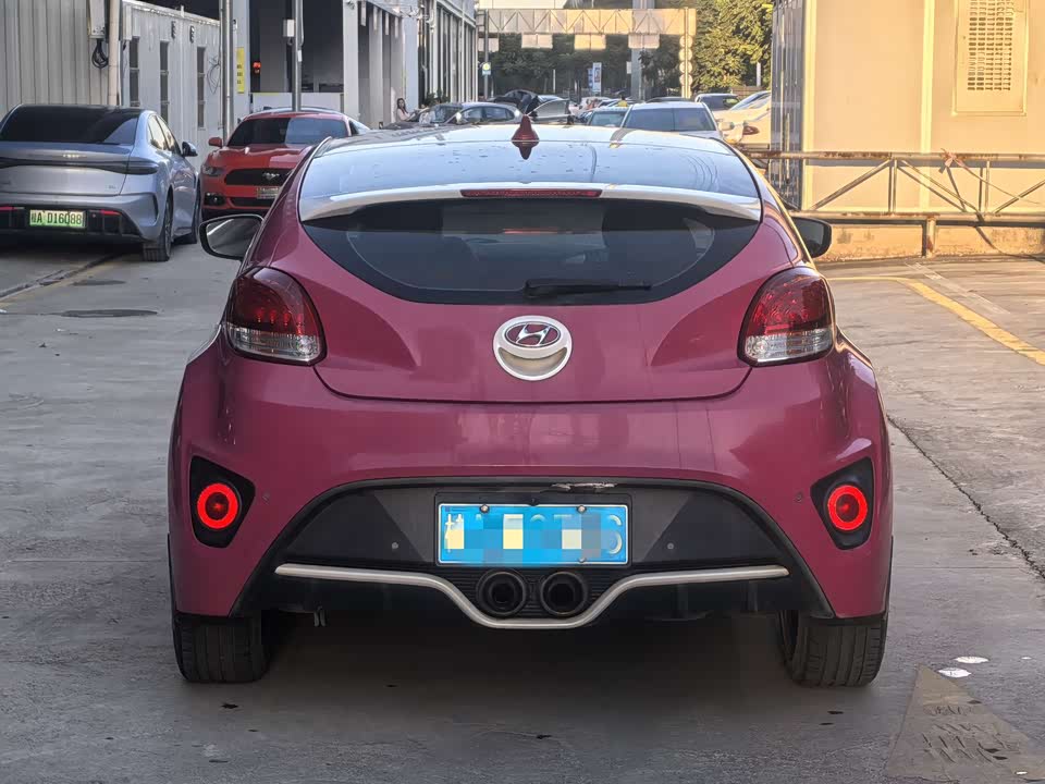 Hyundai Veloster
