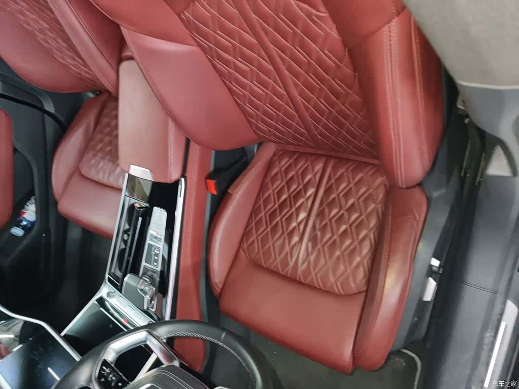 Audi A7L, 2026 11