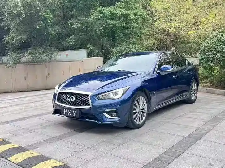 Infiniti Q50L