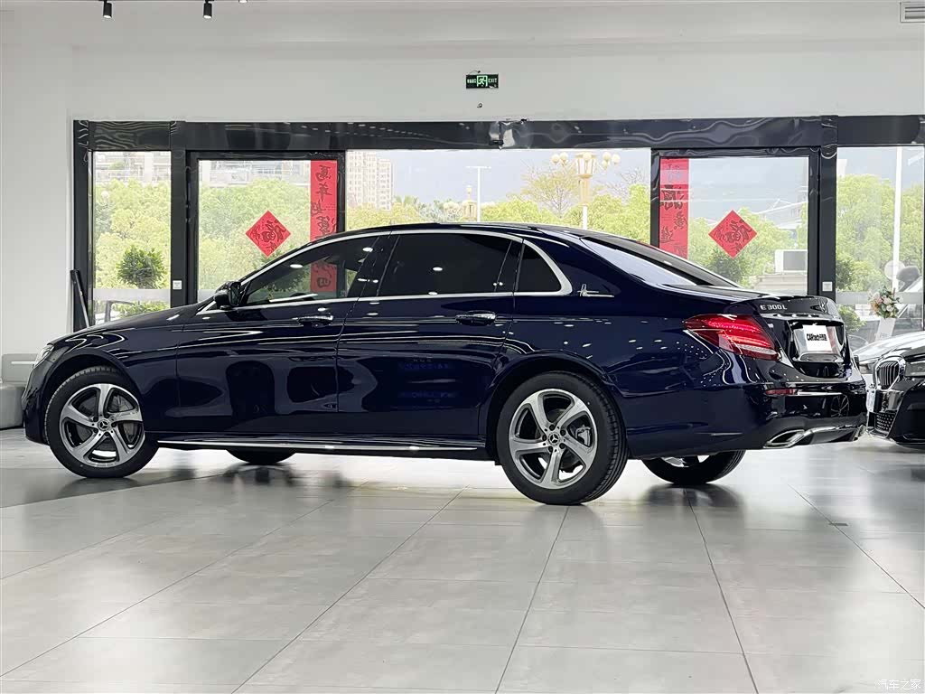 Mercedes-Benz E-Class, 2017 4