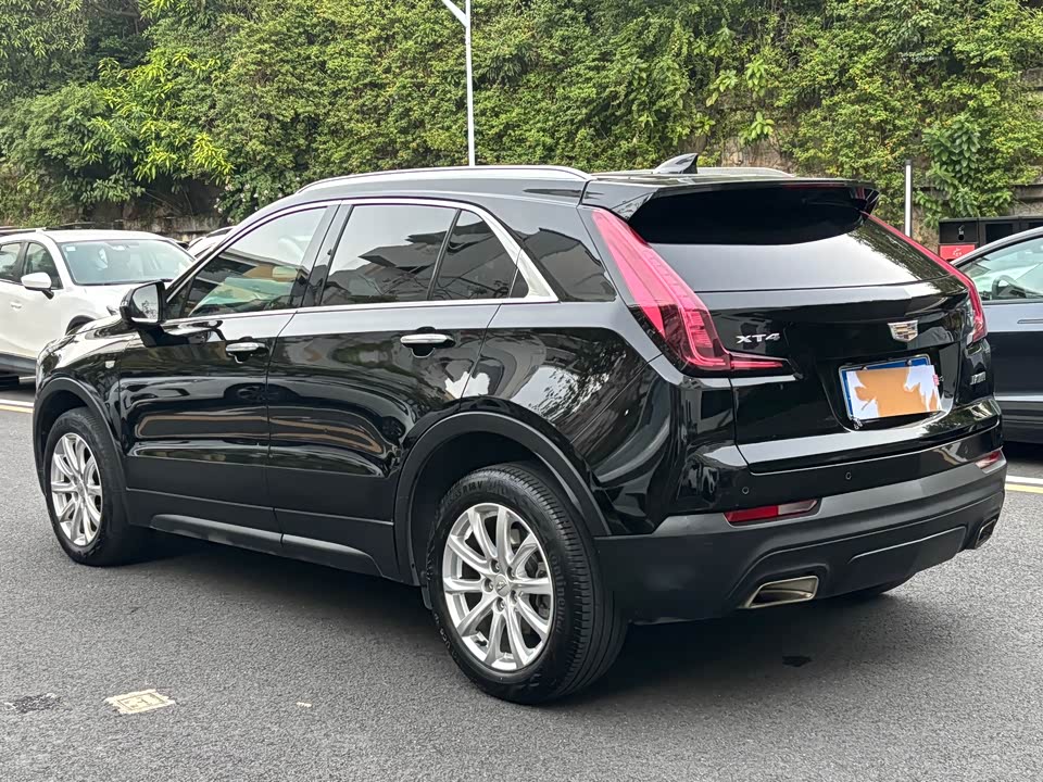 Cadillac XT4