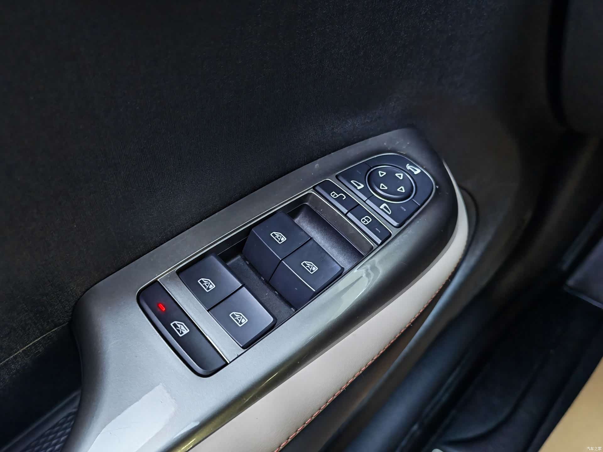 BYD Dolphin, 2024 13