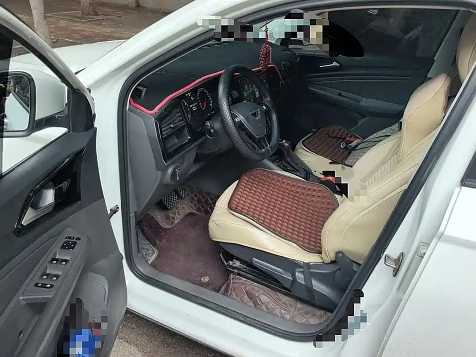 Jetta VS5