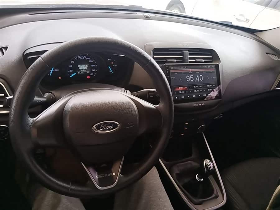 Ford Focus 2020, фото 10