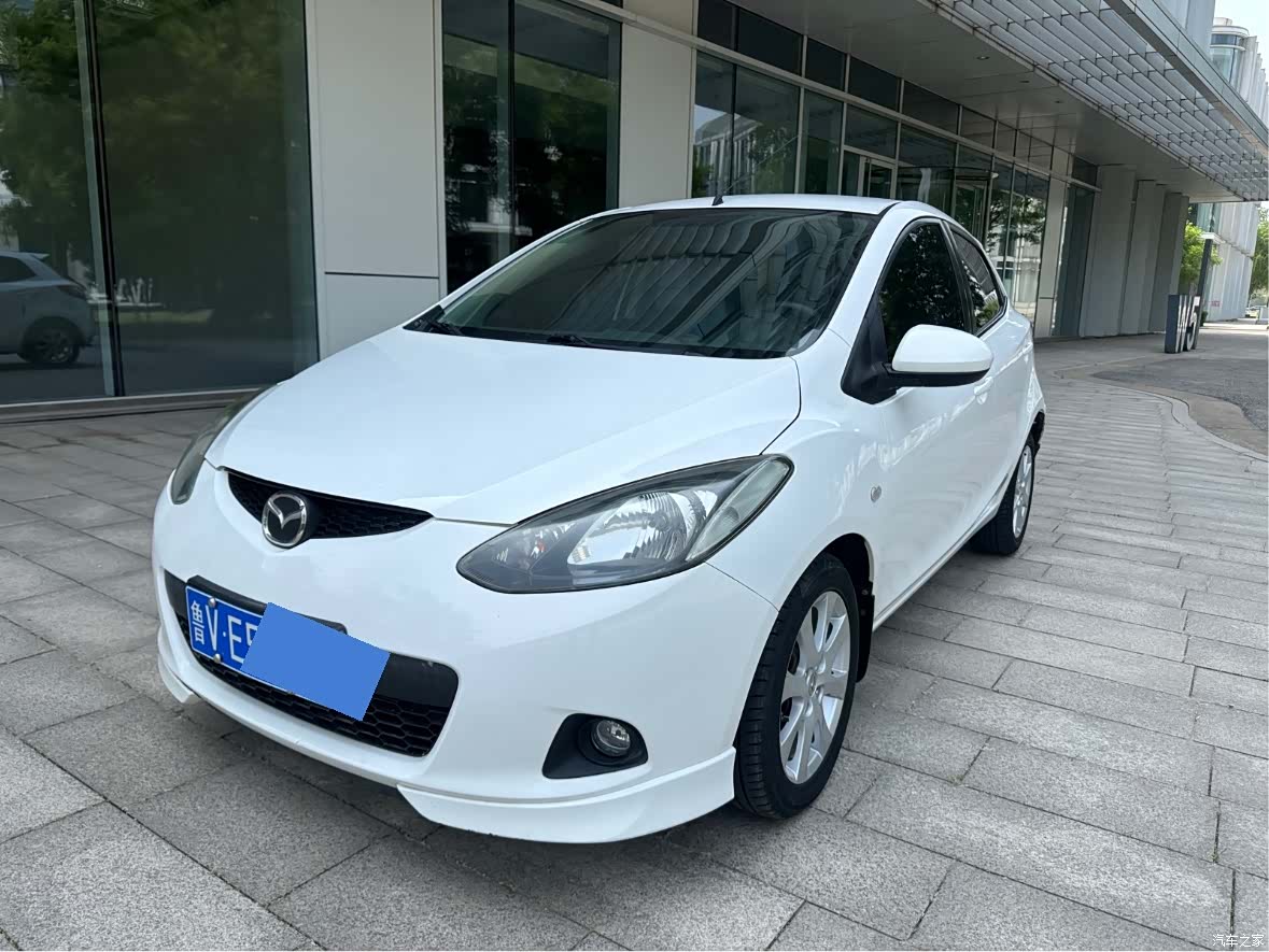 Mazda 2, 2011 1