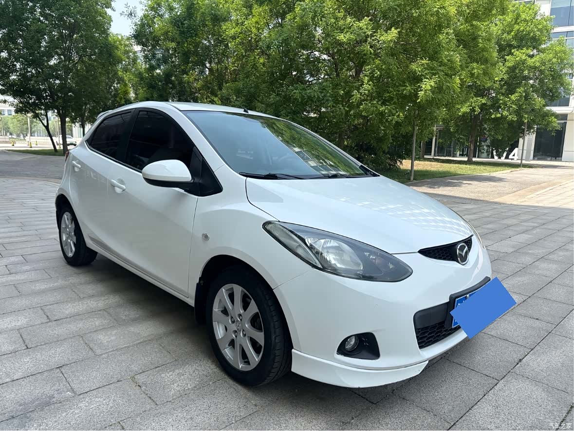 Mazda 2, 2011 2