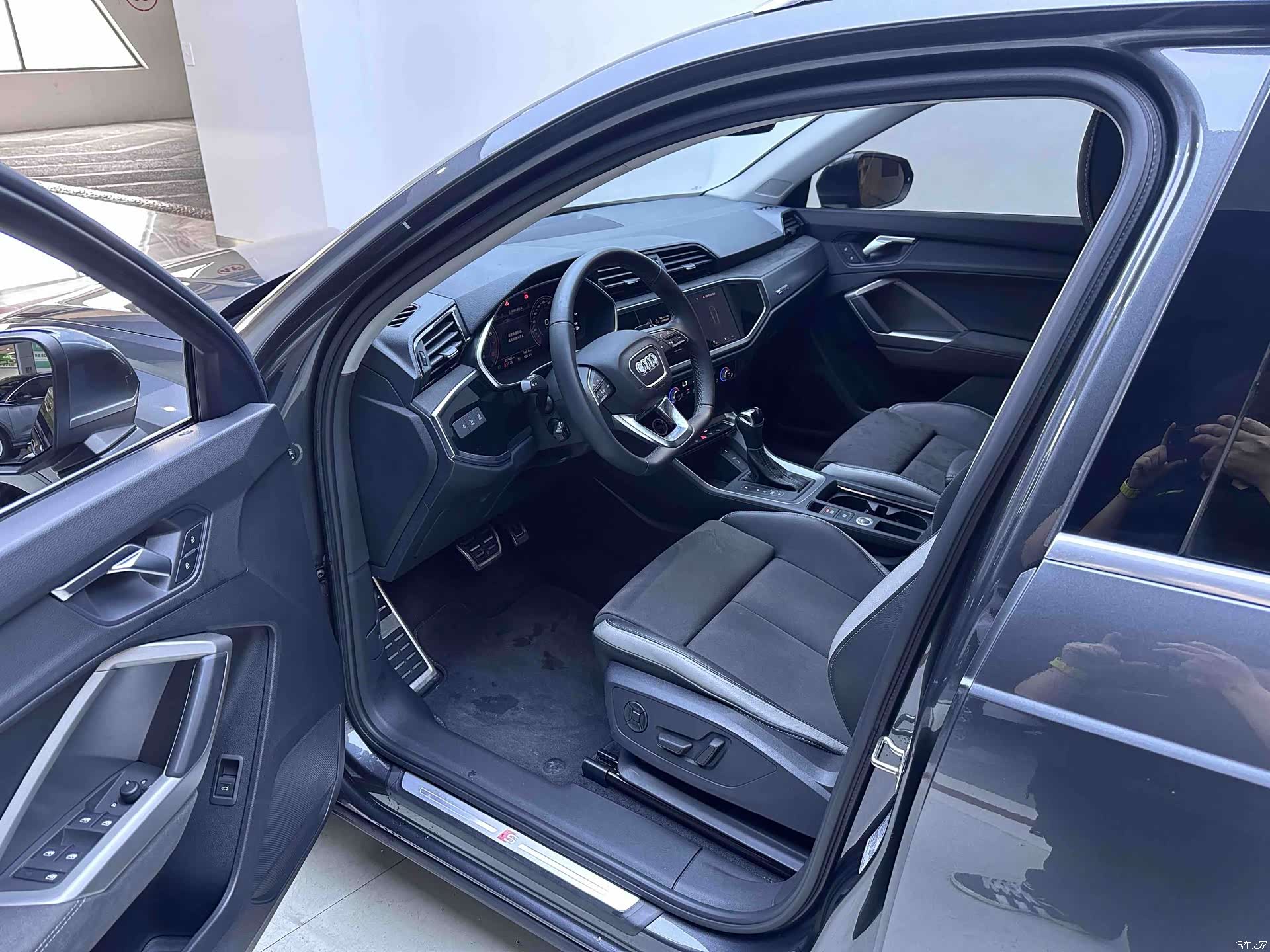 Audi Q3, 2023 9