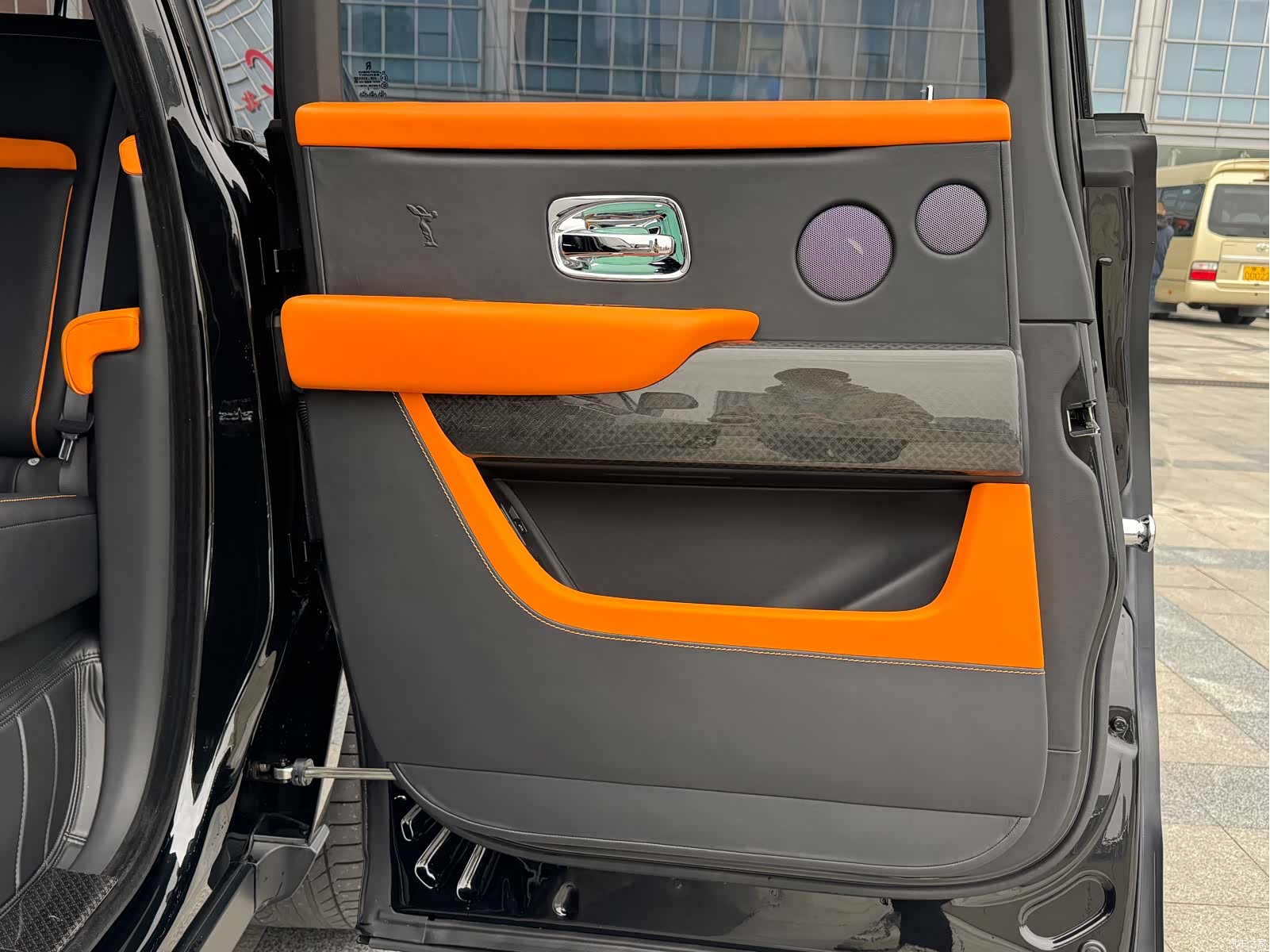 Rolls-Royce Cullinan, 2023 13