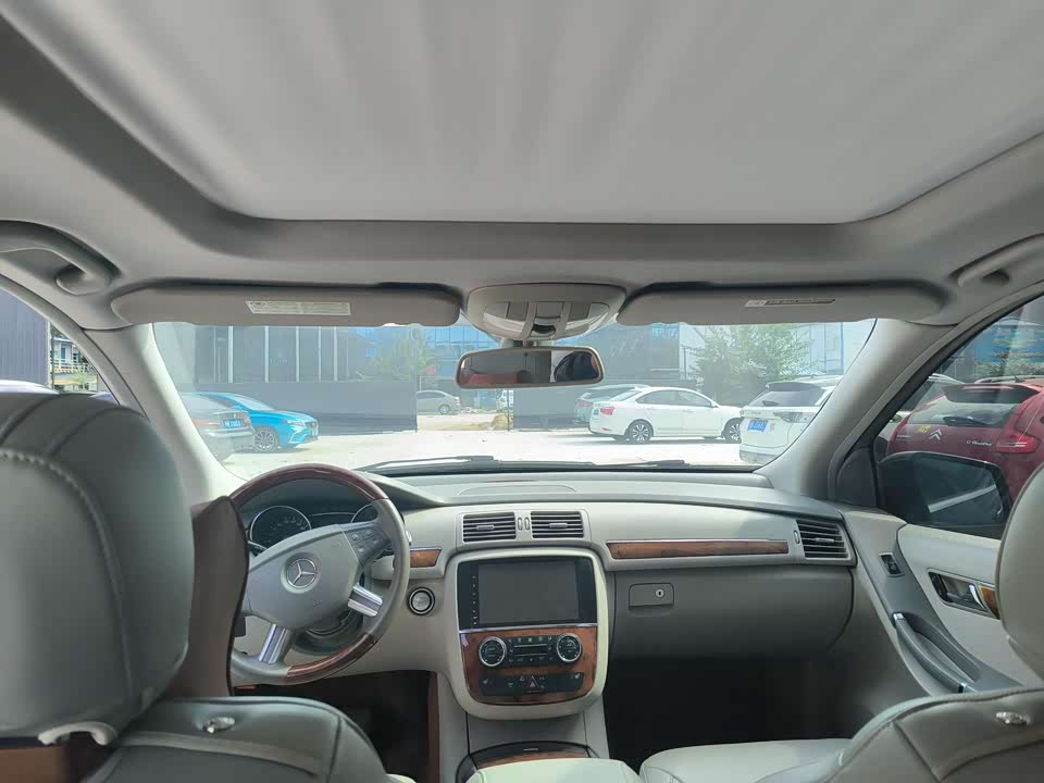 Mercedes-Benz R-class