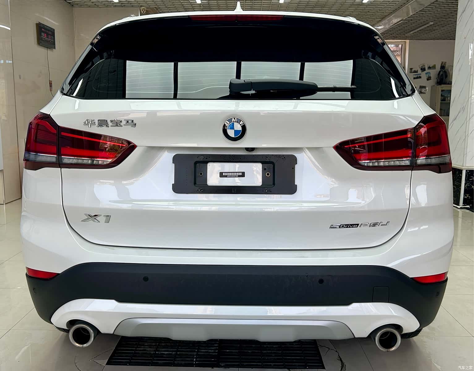 BMW X1, 2023 все фото