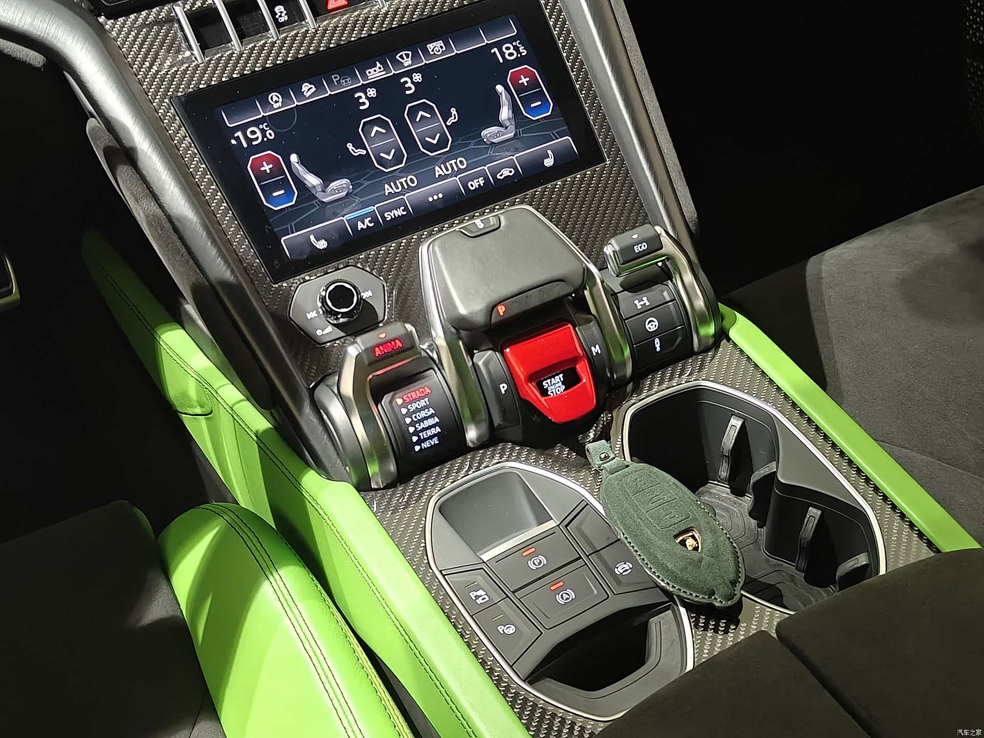 Lamborghini Urus, 2021 14