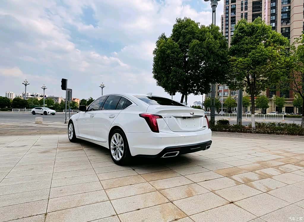 Cadillac CT5, 2023 все фото