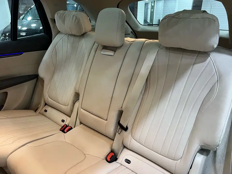 Mercedes-Benz EQS SUV
