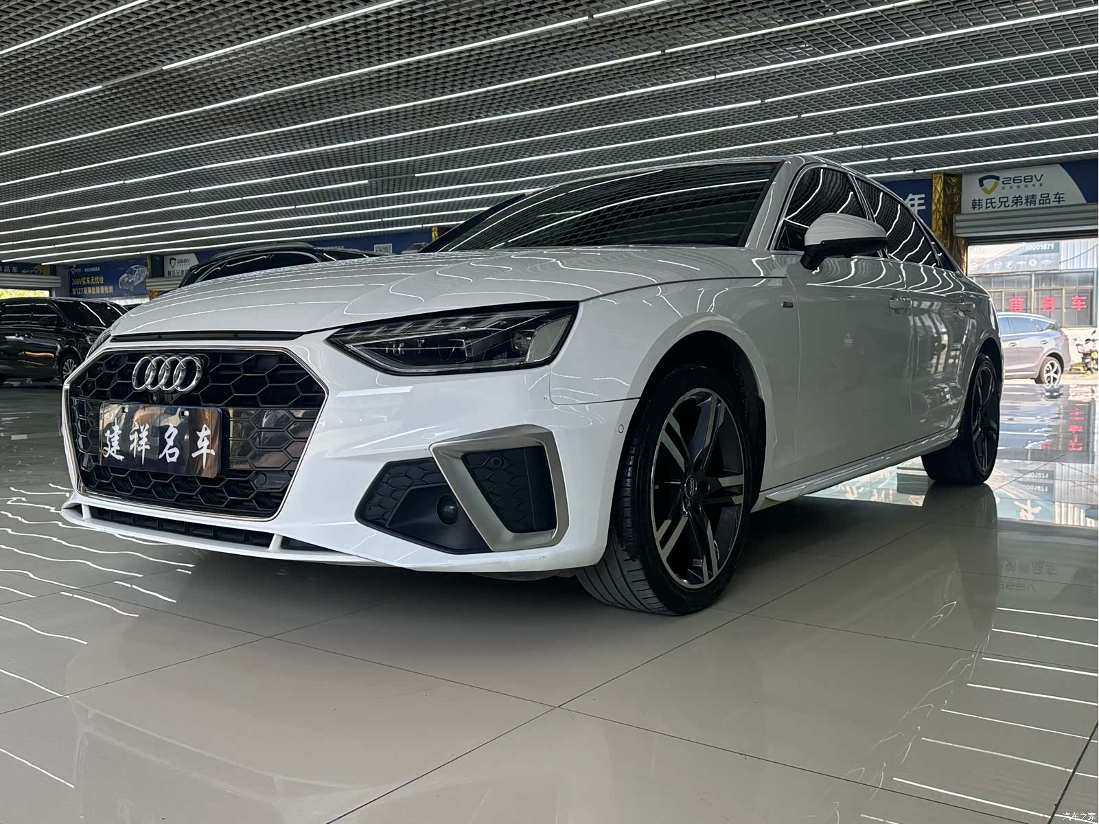 Audi A4L, 2021 1