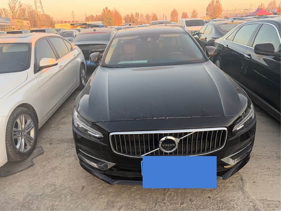 Volvo S90