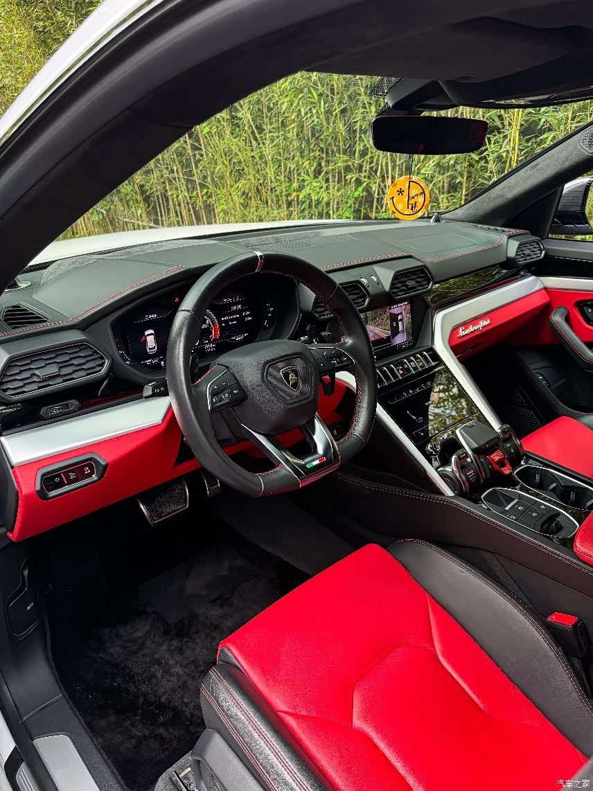Lamborghini Urus, 2019 10