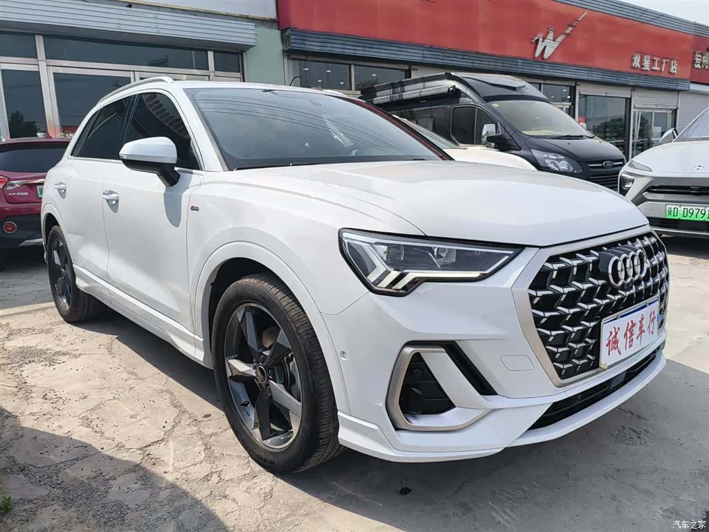 Audi Q3, 2024 3