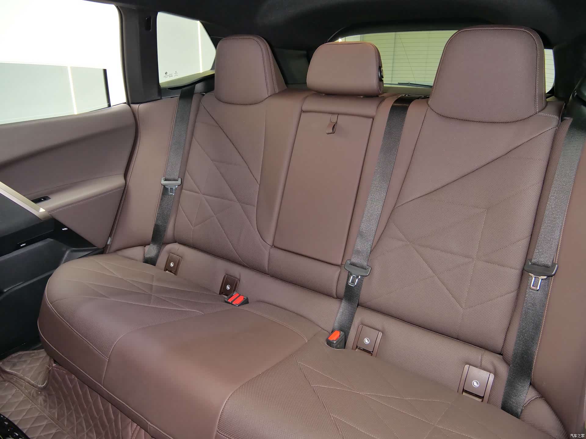 BMW iX, 2023 13