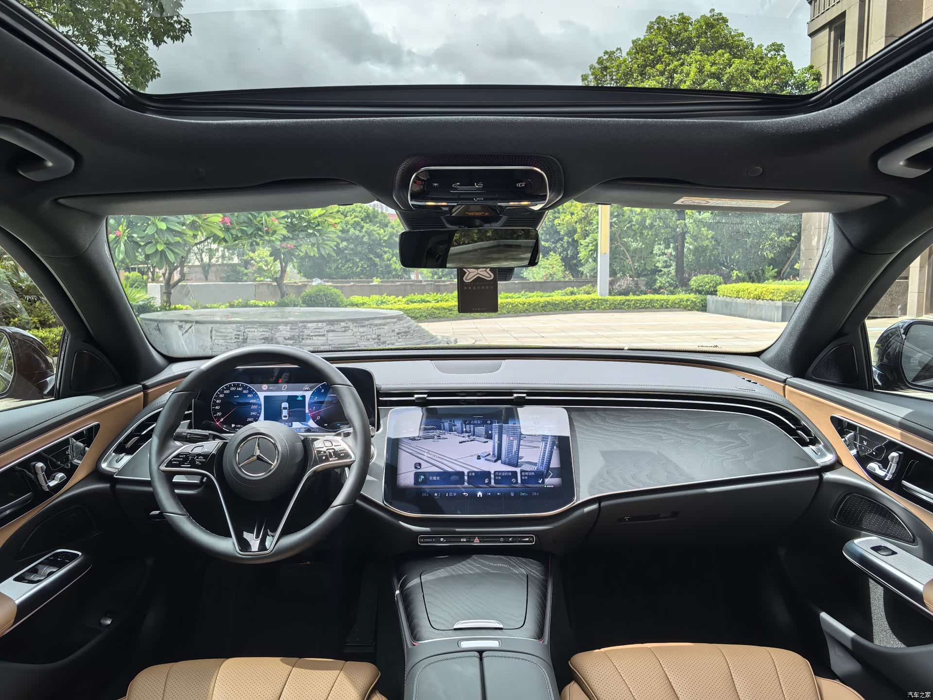 Mercedes-Benz E-Class, 2025 6
