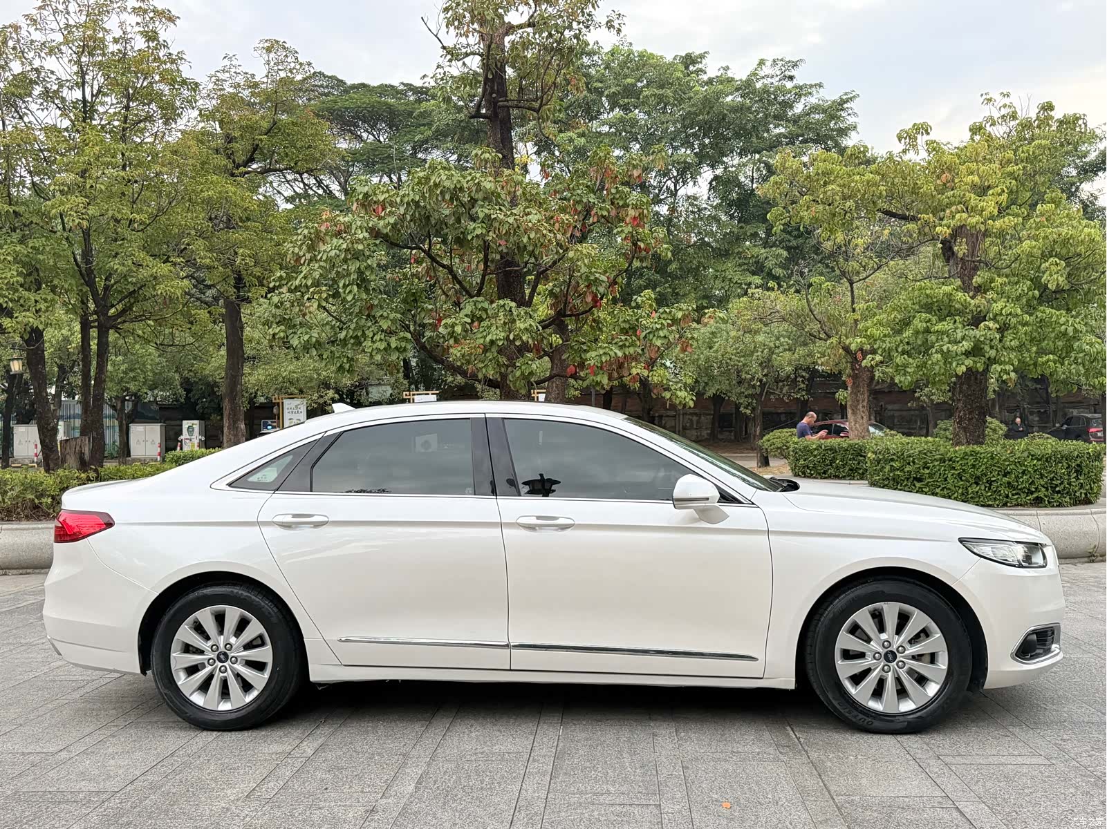 Ford Taurus, 2018 23