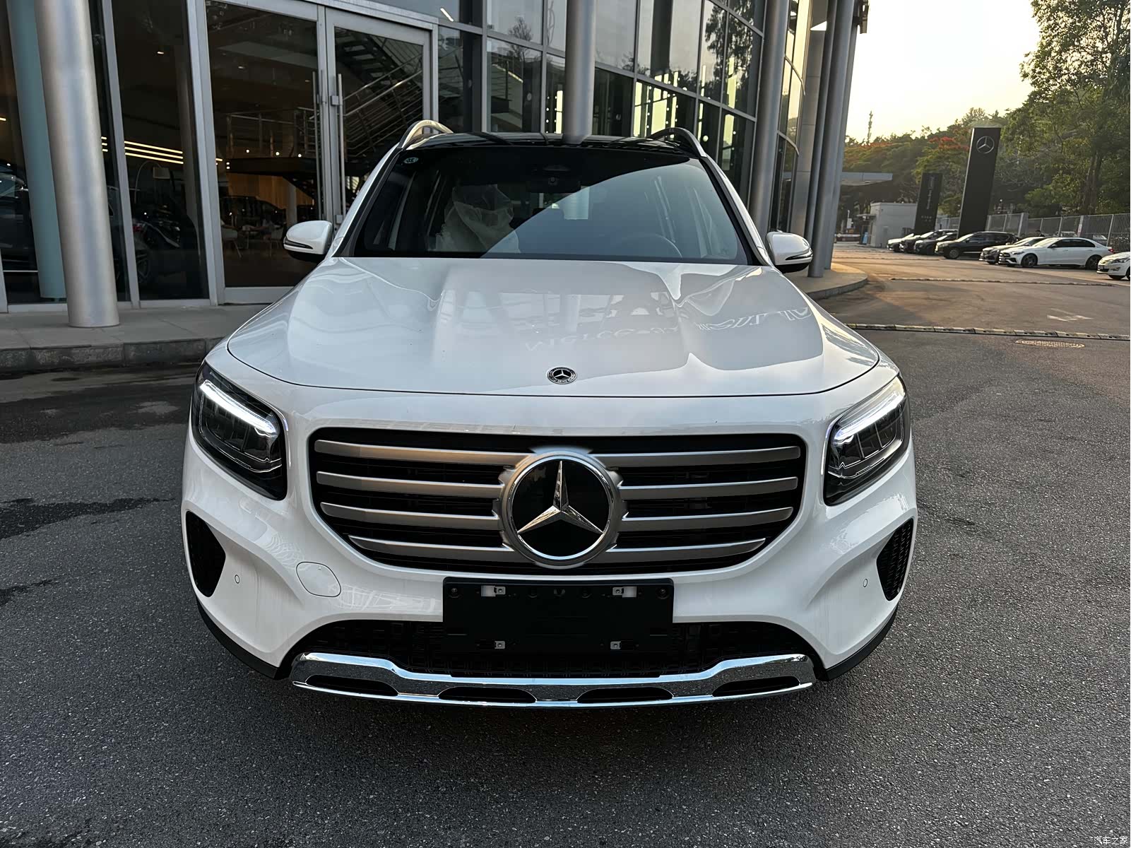 Mercedes-Benz GLB, 2025 2