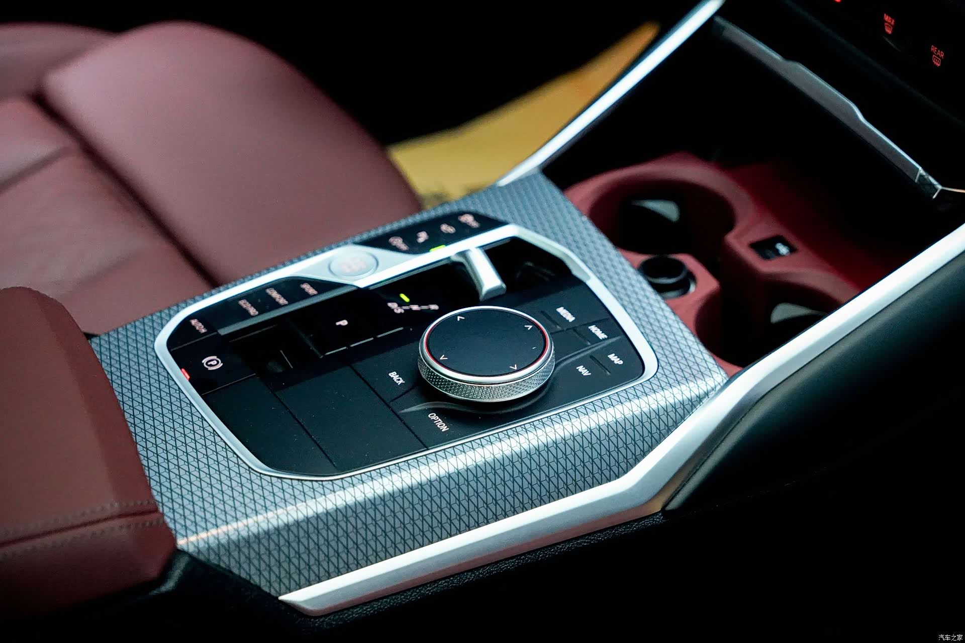 BMW 3 Series, 2025 7