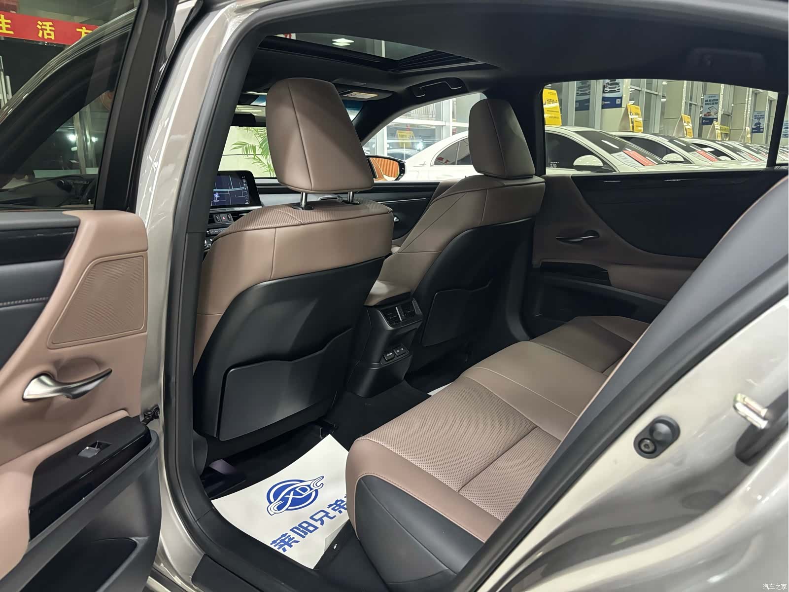 Lexus ES, 2024 6