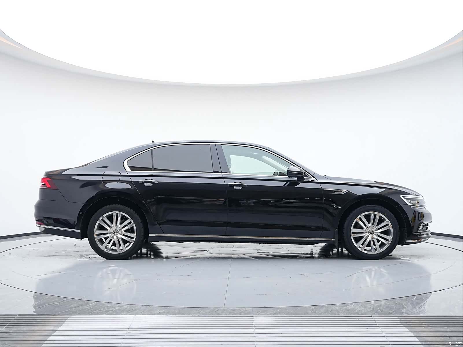 Volkswagen Phideon, 2017 все фото
