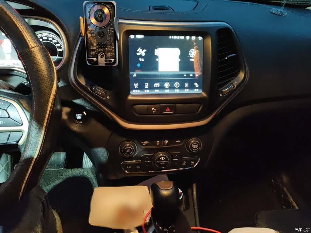 Jeep Cherokee, 2016 6
