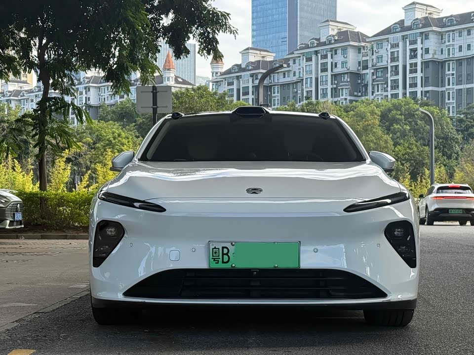 NIO ET7