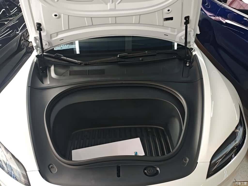 Tesla Model 3, 2024 20