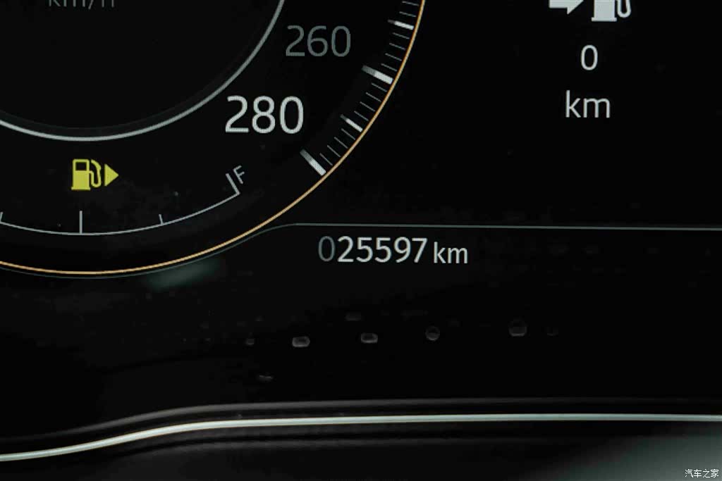 Land Rover E-PACE, 2023 9