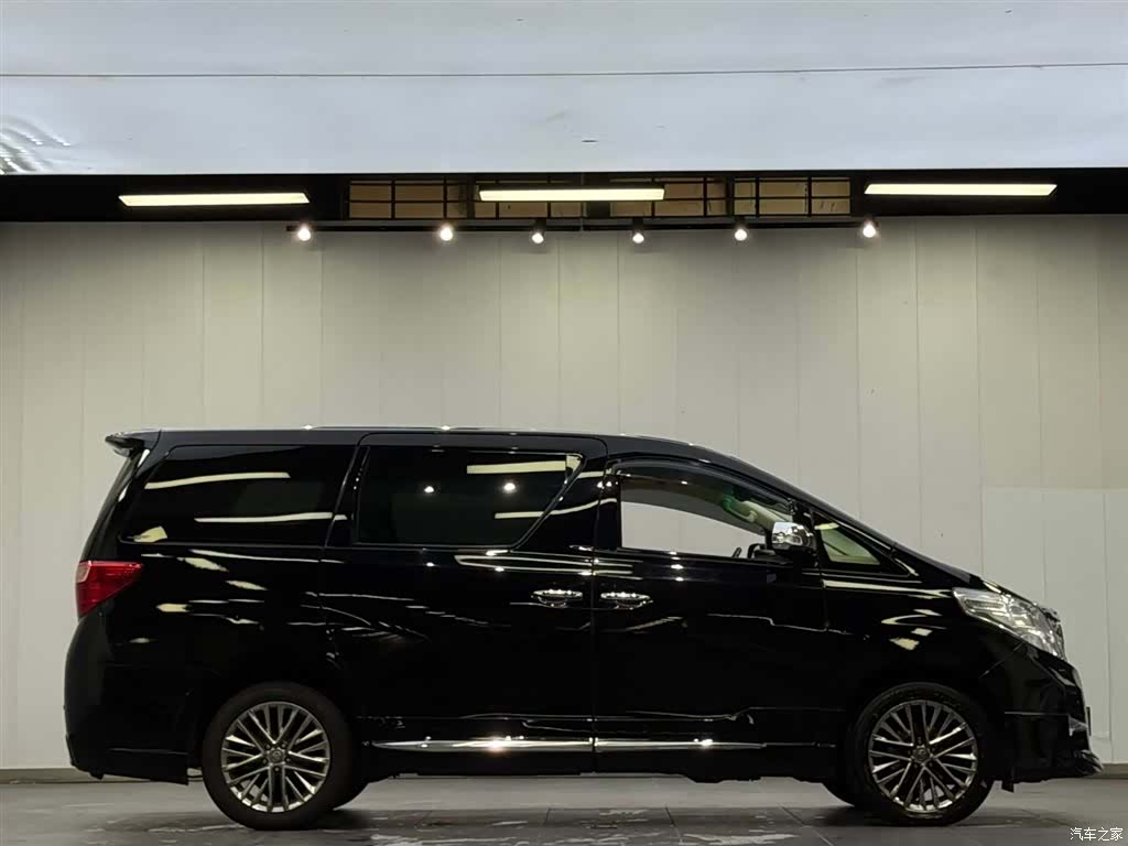 Toyota Alphard, 2015 12