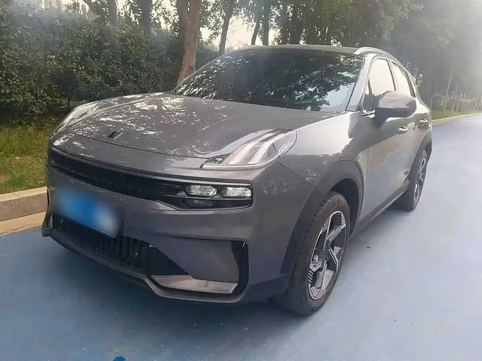 Lynk & Co 06 Lynk & Co 06