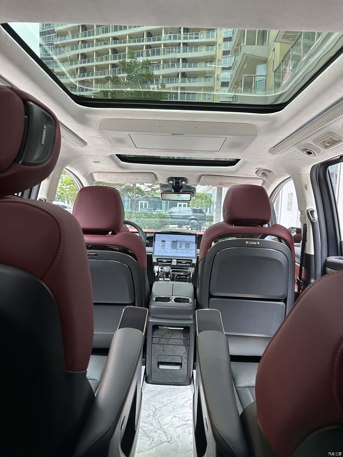 Trumpchi E9, 2025 9