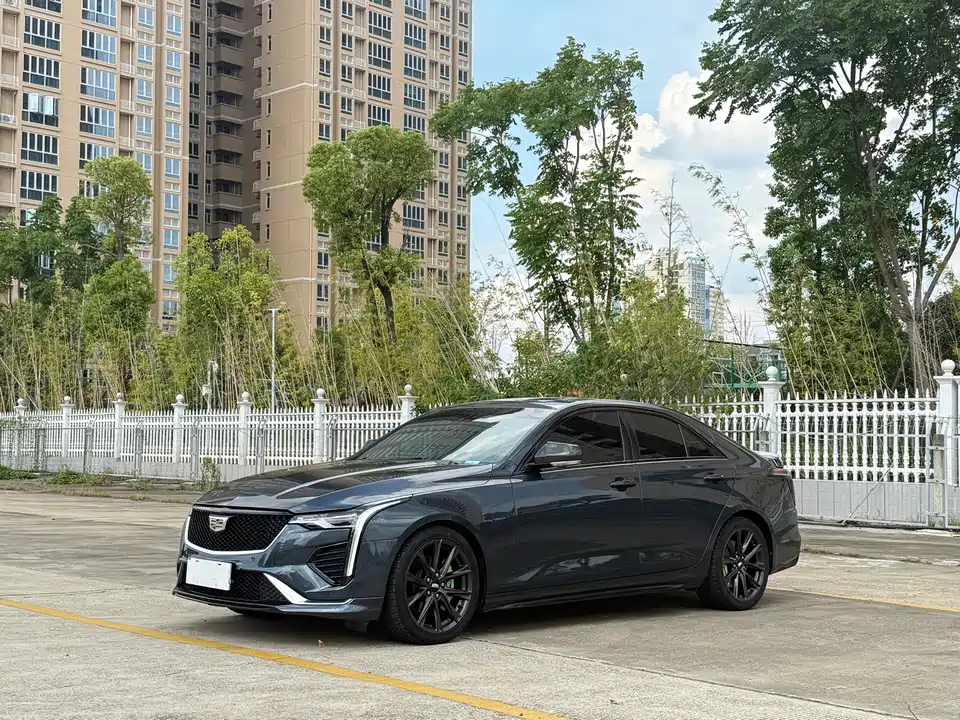 Cadillac CT4