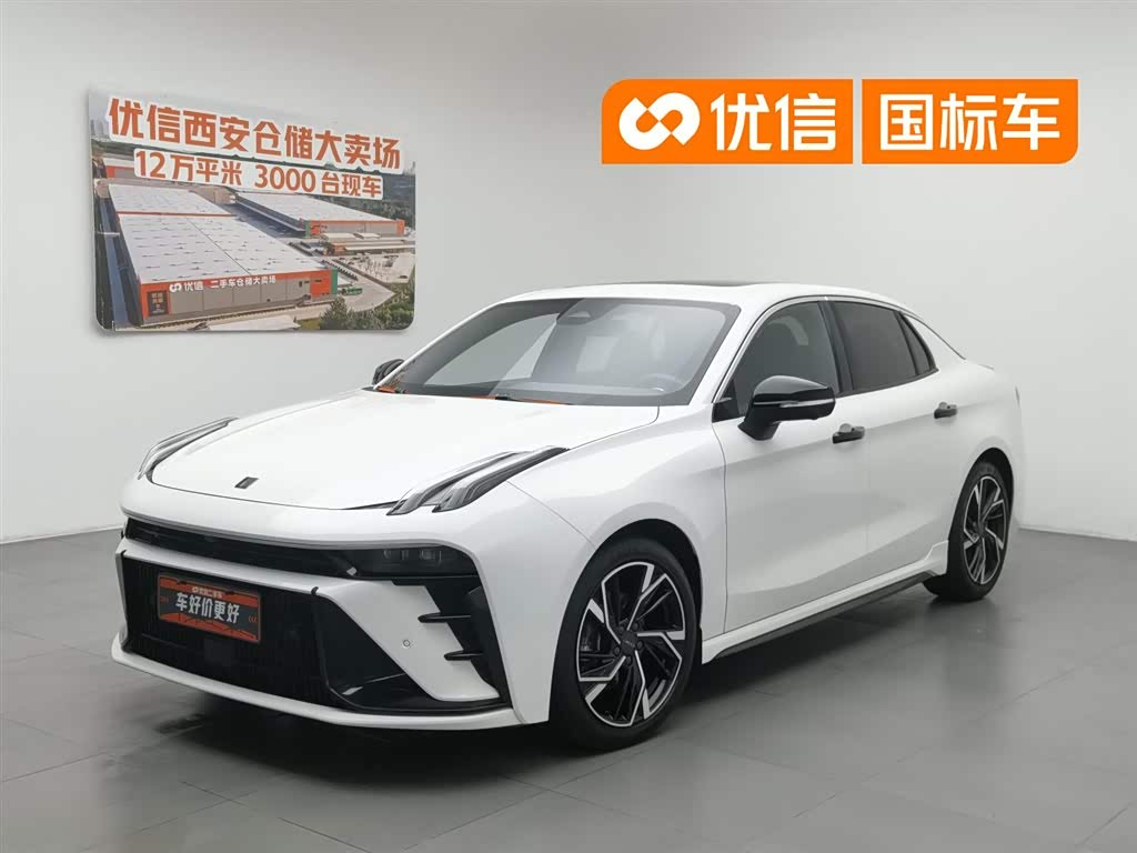 Lynk & Co 03
