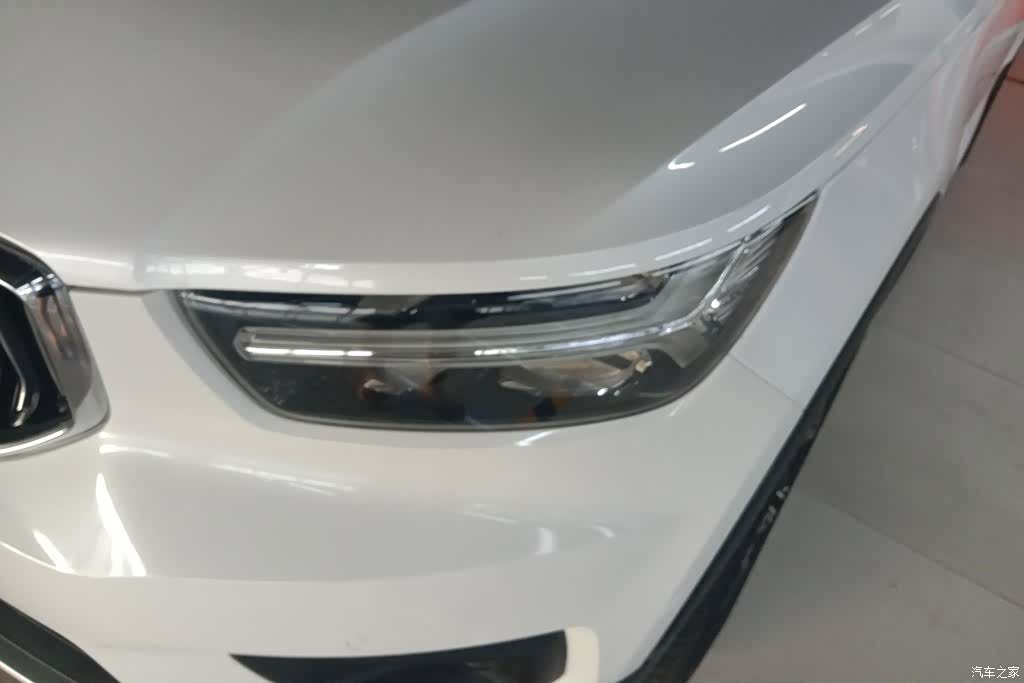 Volvo XC40, 2020 все фото