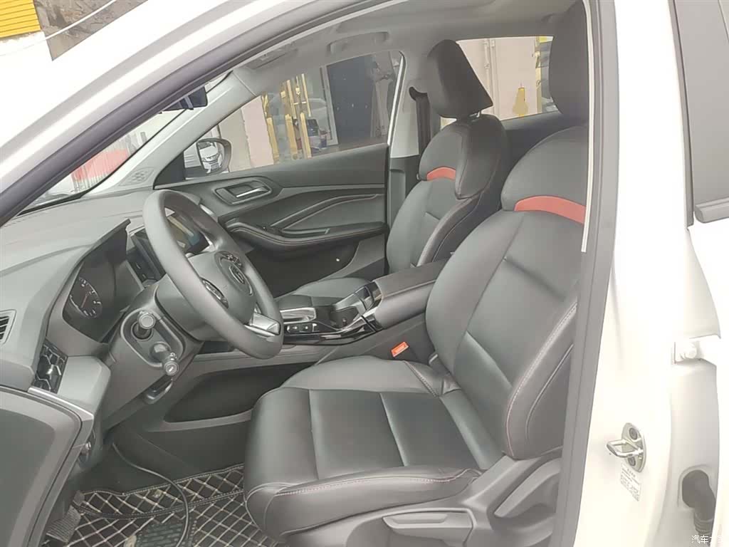 MG MG5, 2023 15