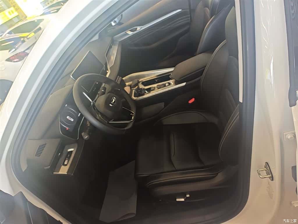 Geely Preface, 2022 15