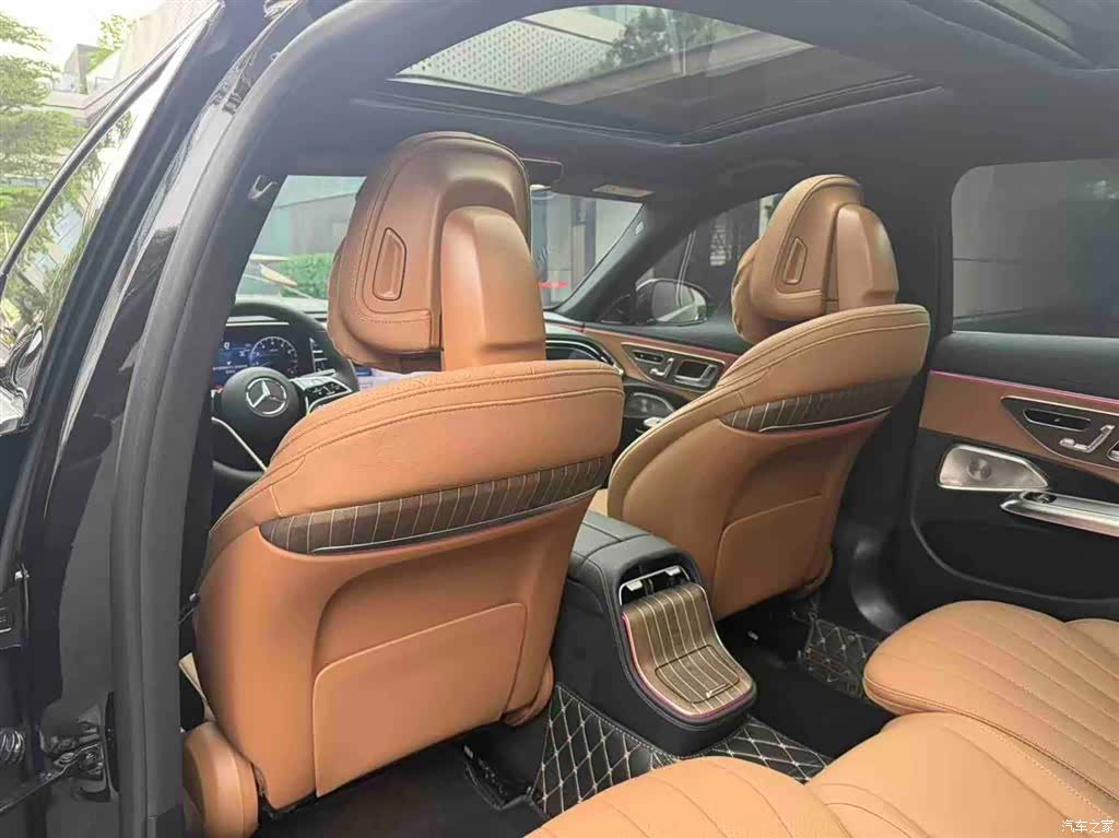 Mercedes-Benz E-Class, 2025 11