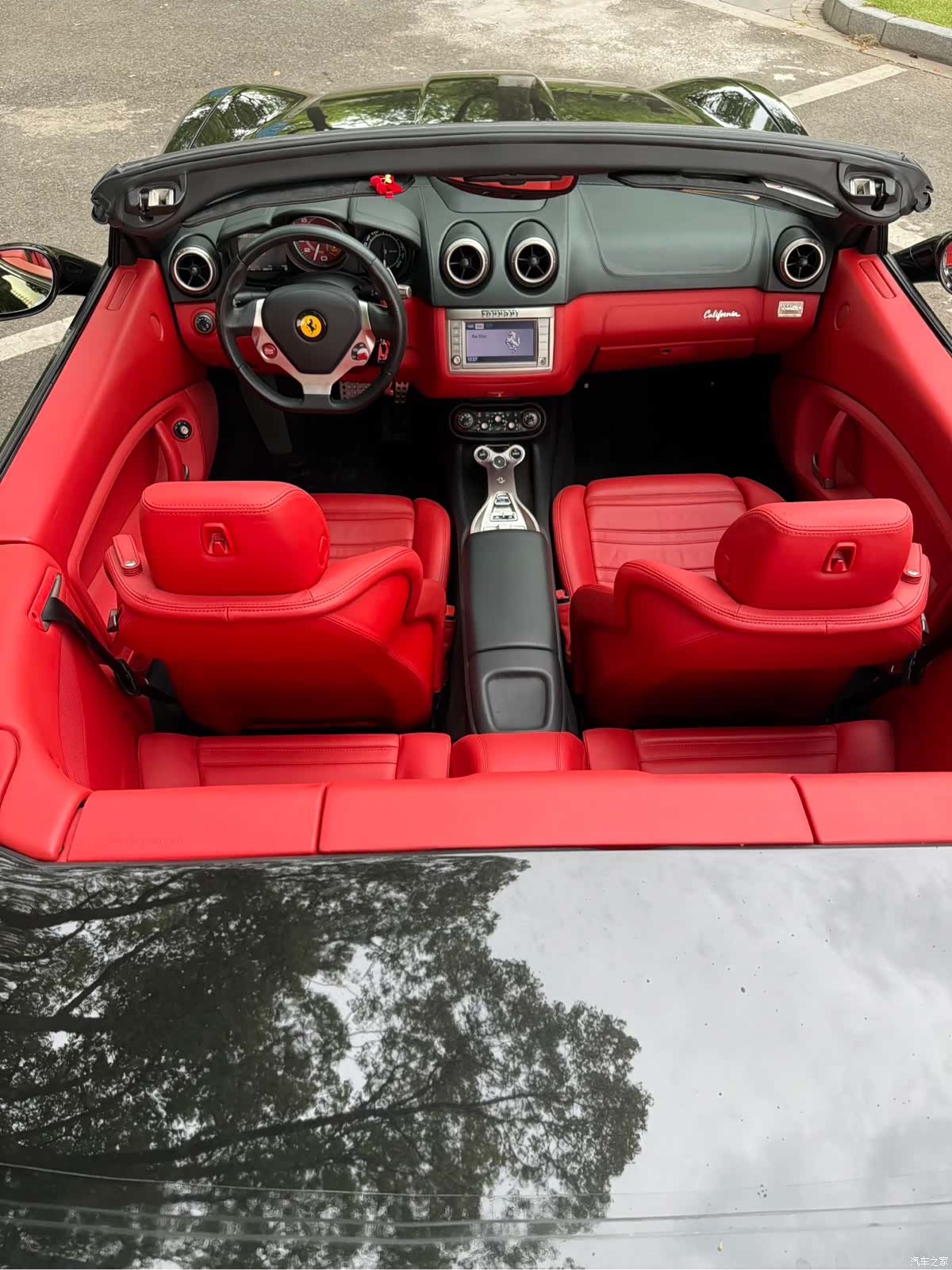 Ferrari California, 2011 9