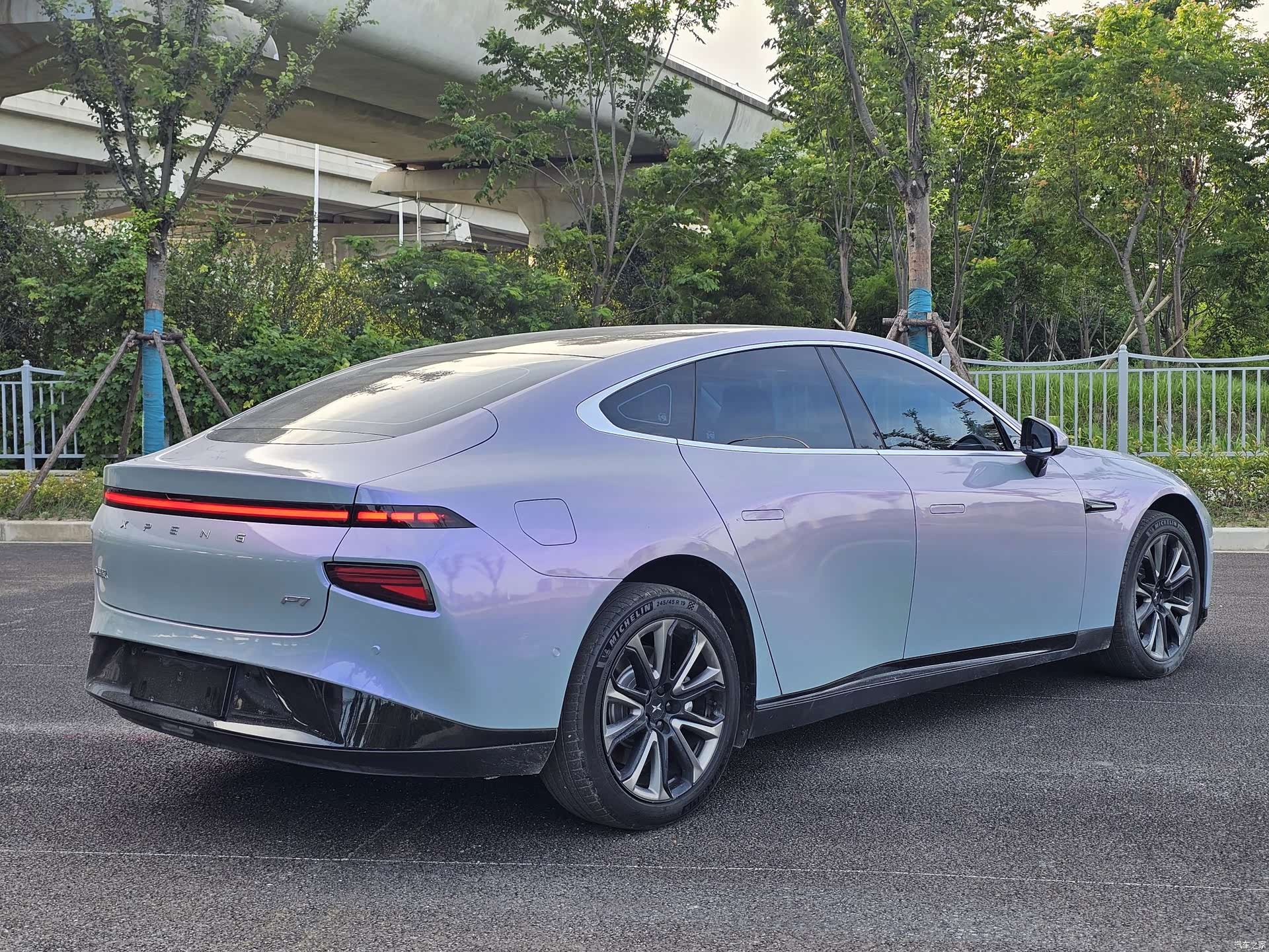 Xpeng P7, 2021 9